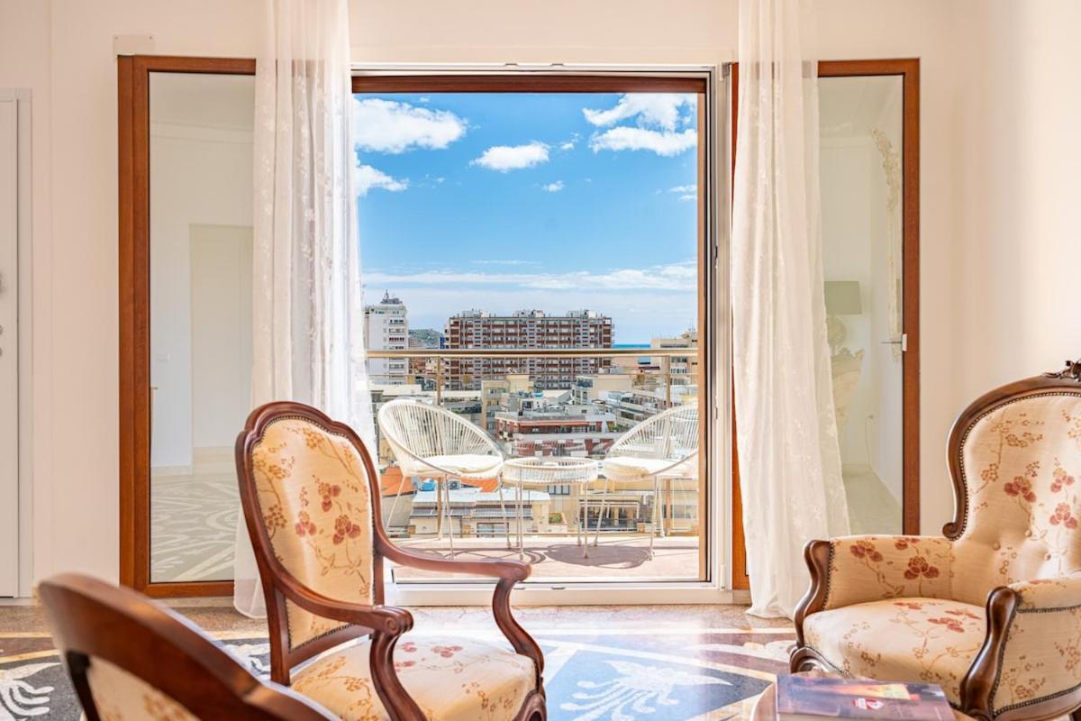Vintage Maison, Panoramic View *
